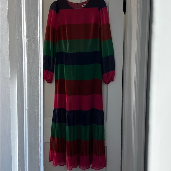 Boden Dresses & Skirts - Boden Striped Dress.Side zipper. Bust measures 20”.Shoulder to hem is ~52”